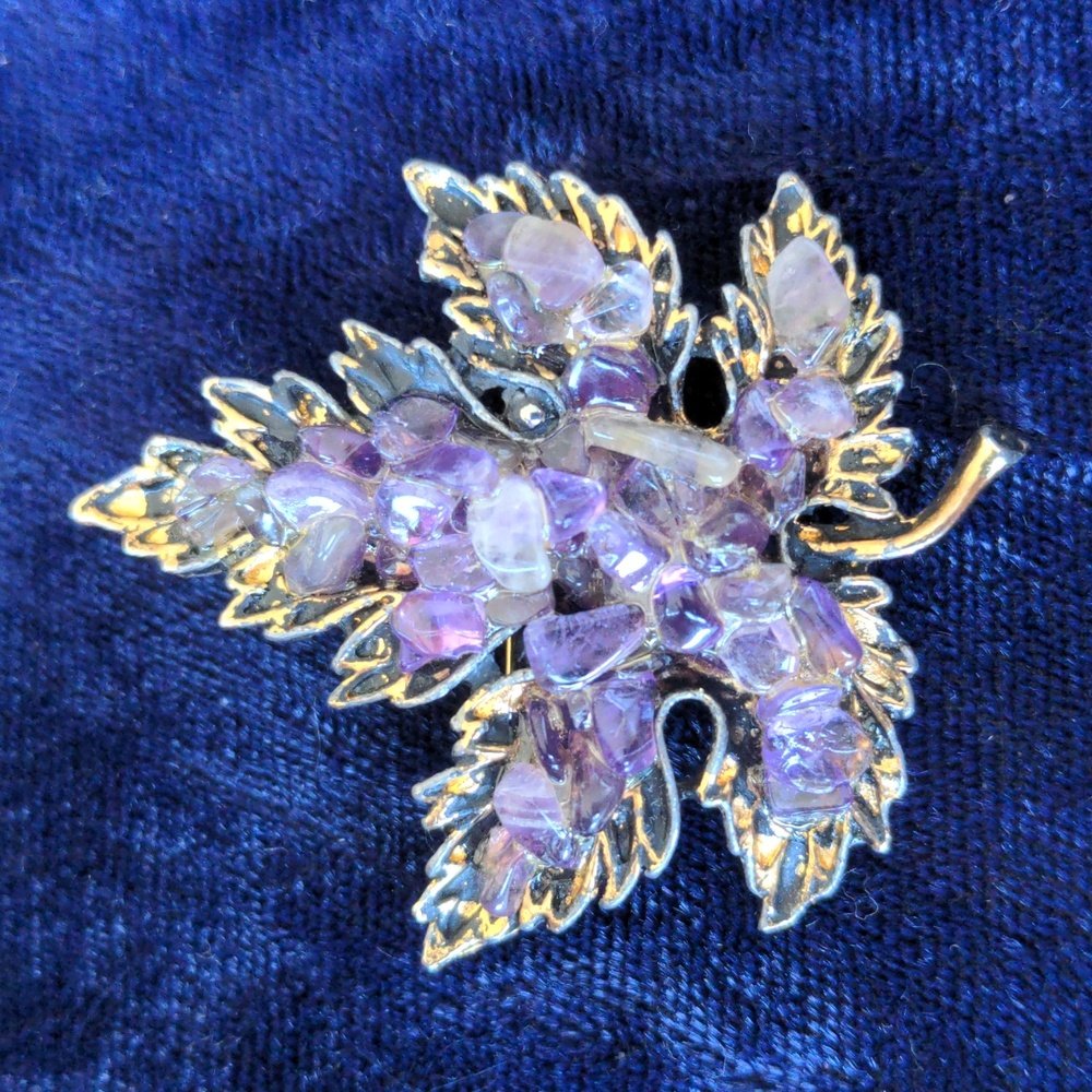 Vintage handmade maple leaf brooch with natural purple amethyst